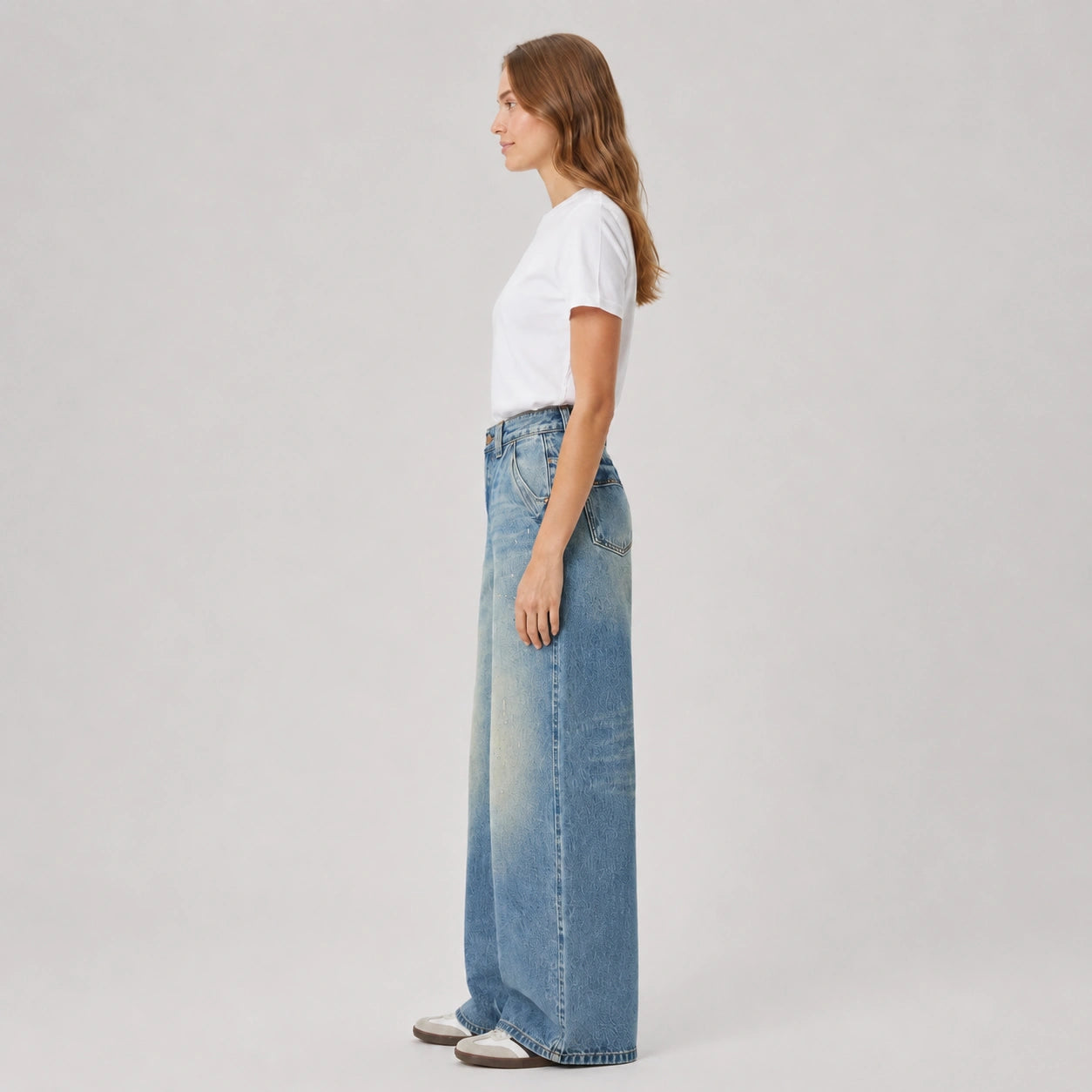 Women's High-Waist Wide-Leg Jeans – Vintage Washed Distressed Denim - 612