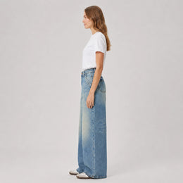 Women's High-Waist Wide-Leg Jeans – Vintage Washed Distressed Denim - 612