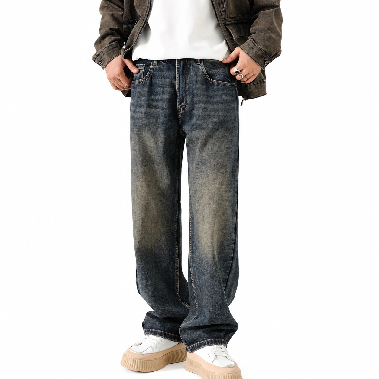 821 Men's Vintage Wash Straight Jeans