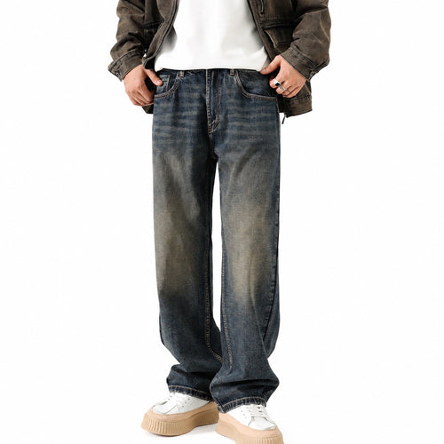 821 Men's Vintage Wash Straight Jeans